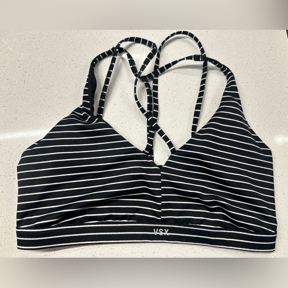Black and White Victoria’s Secrets sport bra